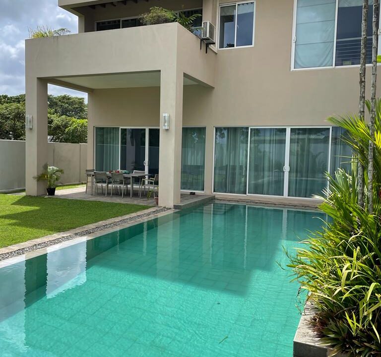 Luxury Home in Thalawathugoda